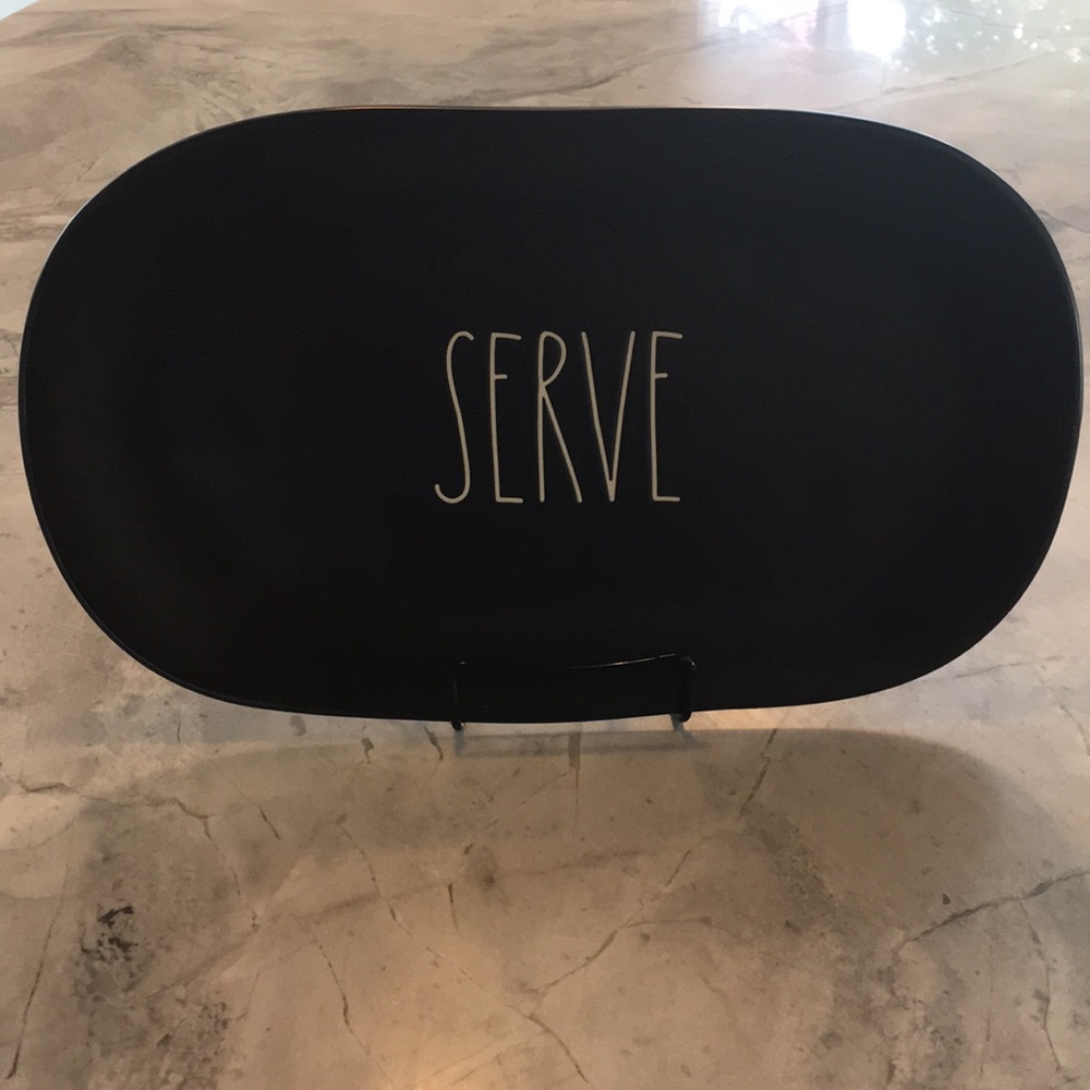 🆕Rae Dunn SERVE Plate
